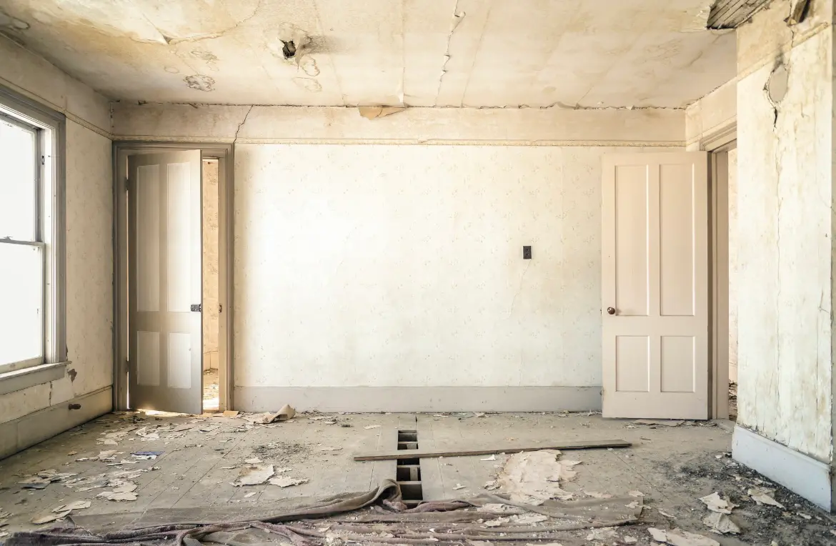 Waste disposal crew managing a cleanout project in Sugarmill Woods